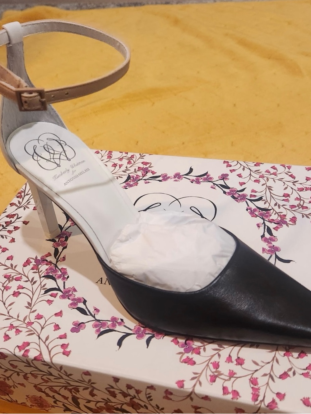 ANTONIO MELANI Two-Tone Ankle-Strap Pointed Pump - Black and Cream